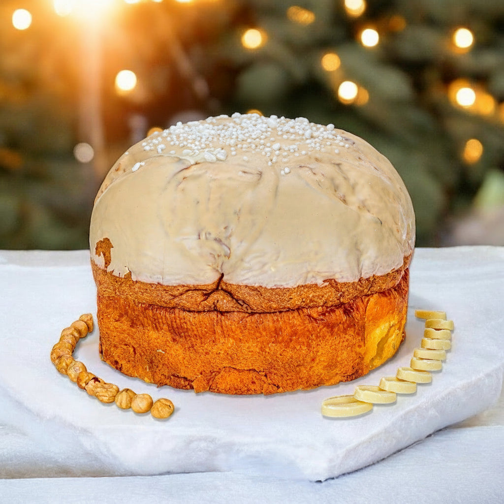 Panettone artigianale Speciale Nocciobianco, con vasetto di crema spalmabile Nocciola e cioccolato bianco