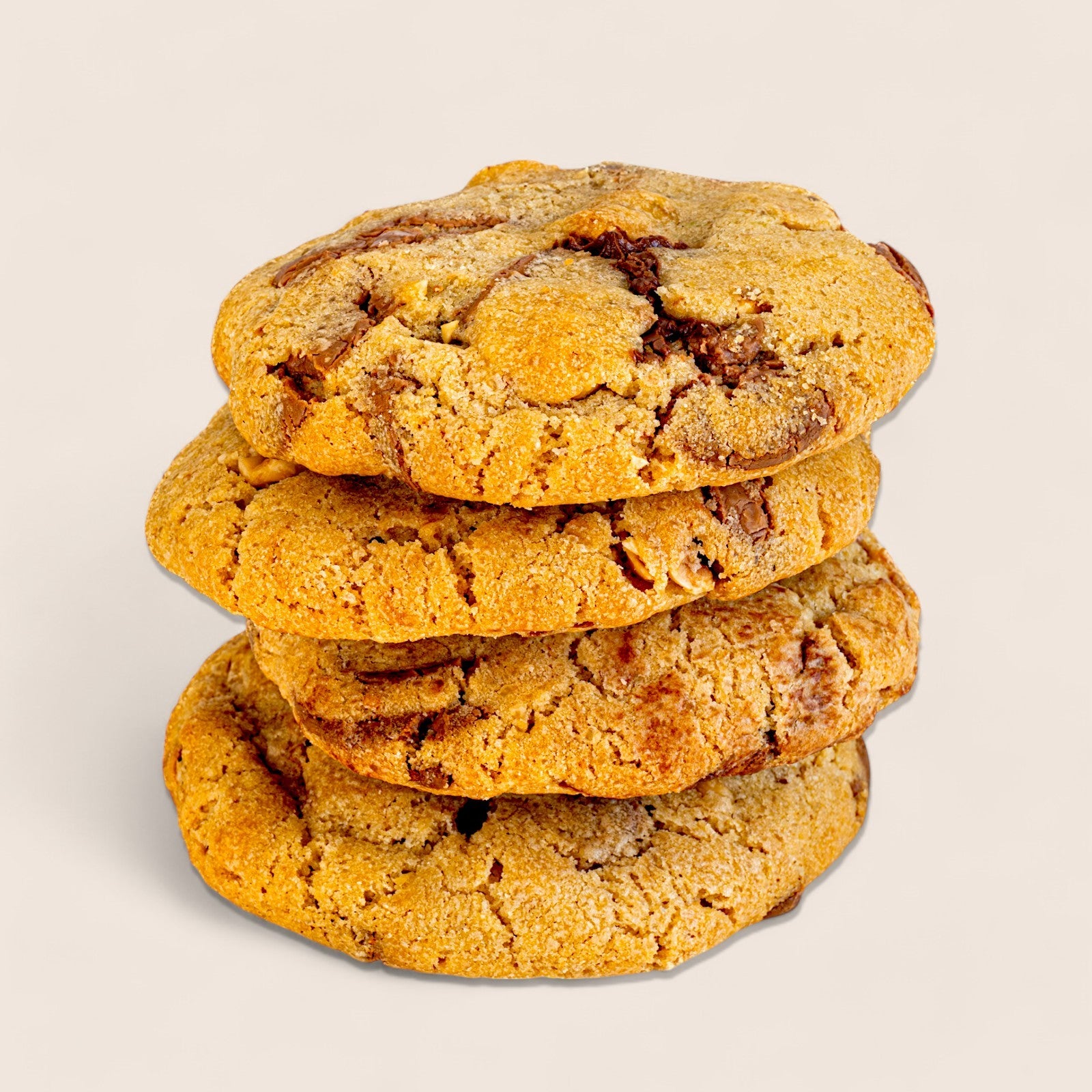 Cookies tradizionali ripieni di crema nocciola e cacao.