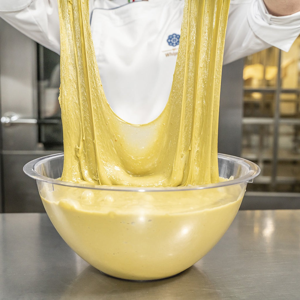 Colomba artigianale Amarena stregata, farcita con amarene candite e crema pasticcera