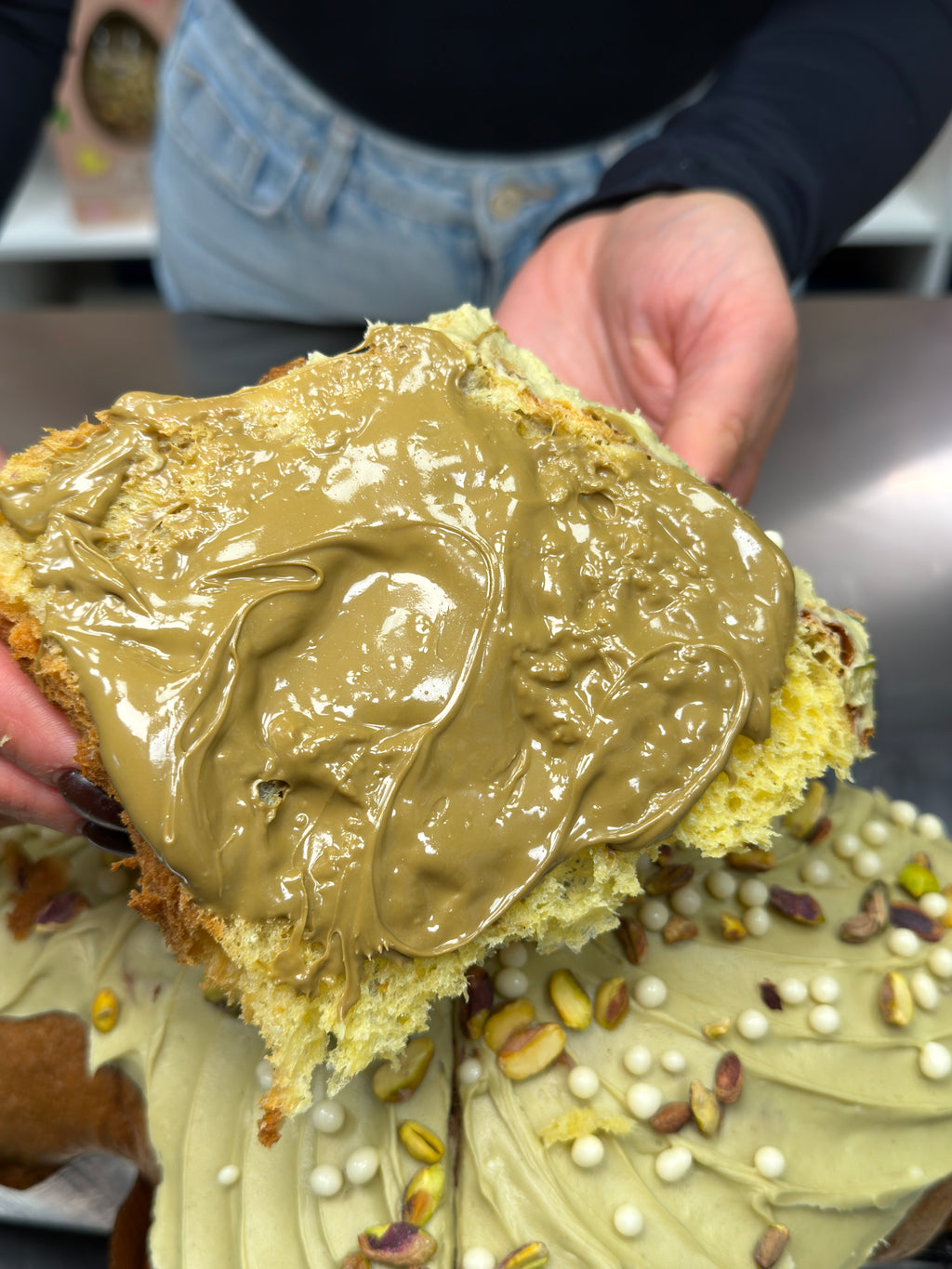 Colomba artigianale Pistacchiosa, con vasetto di crema spalmabile artigianale al pistacchio